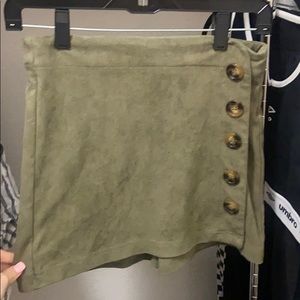 Altard state skort small- olive green